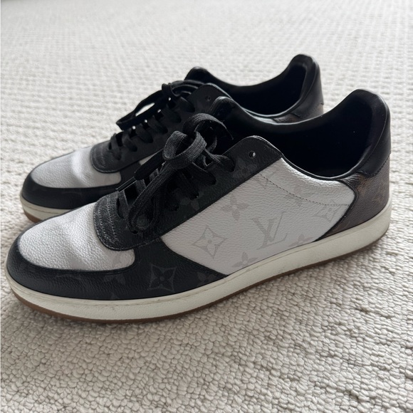 Authentic Louis Vuitton men's sneakers size 8 - Picture 1 of 7